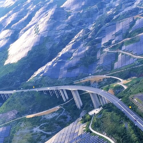 Dernières nouvelles de l'entreprise sur SUNCHONGLIC à Energy LIVE 2025: Renforcer les marchés émergents grâce à une innovation intégrée